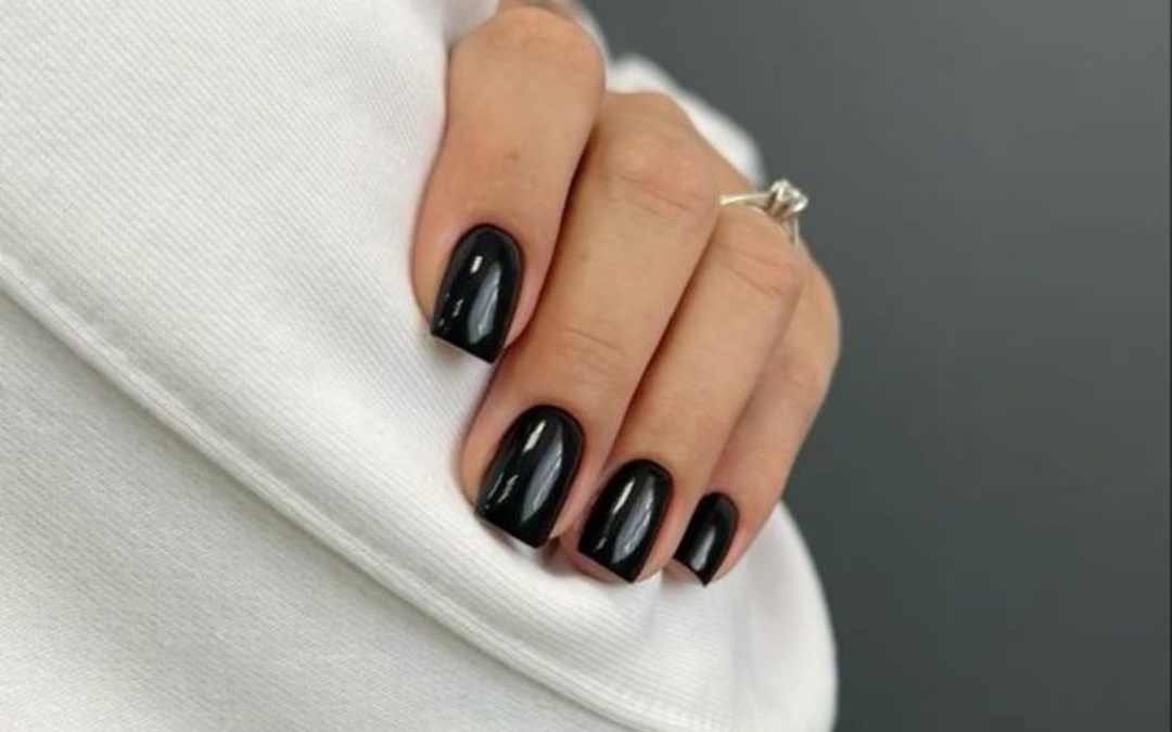 Les secrets d’une prothésiste ongulaire à mouscron : guide complet pour des ongles parfaits